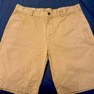 Brooks Brothers 346 tan shorts. Size 36